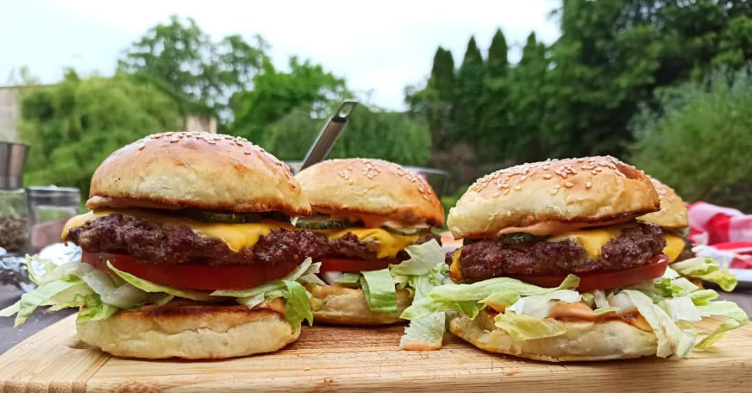 Jakie warzywa do burgera? Klasyka i inspiracje dla smaku